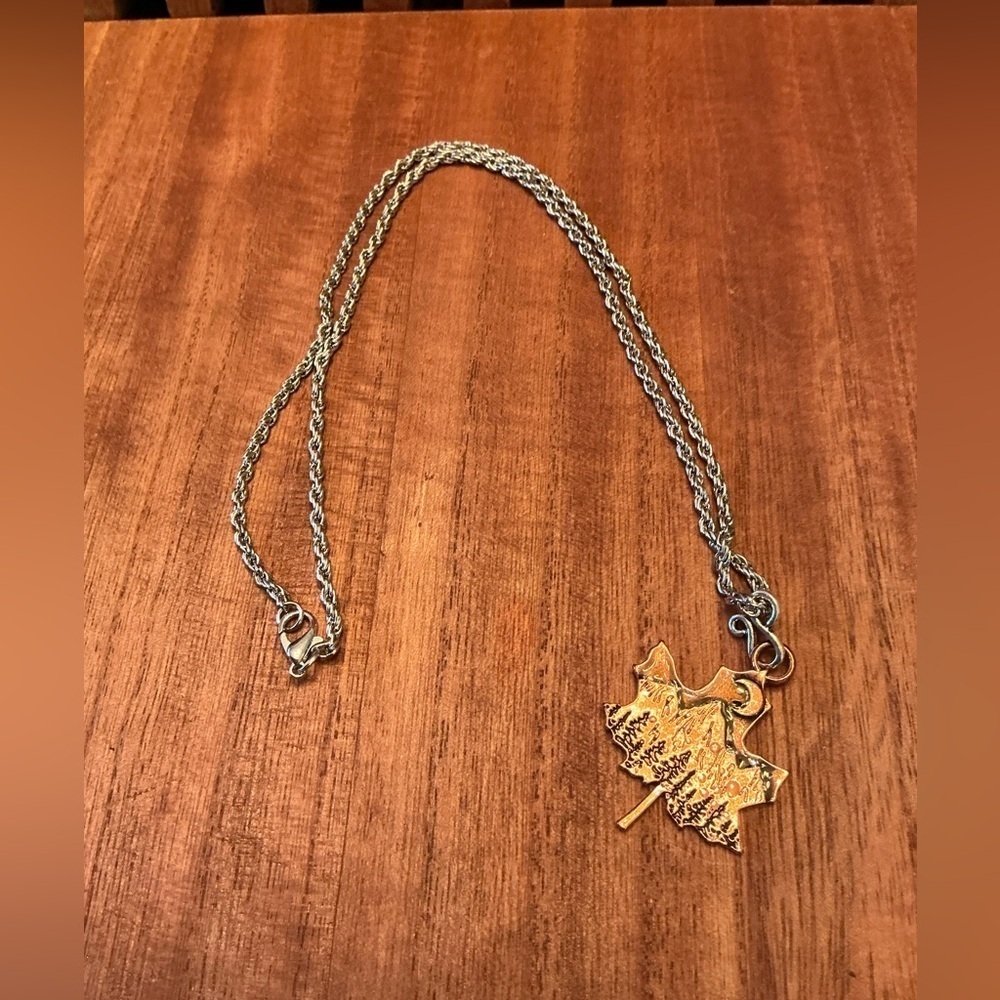 Unique Necklace with mountain scene, 24” Brand New! - Picture 1 of 2
